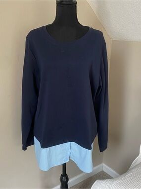 Athleta Navy Sweatshirt with Light Blue Shirt-Hem Detail